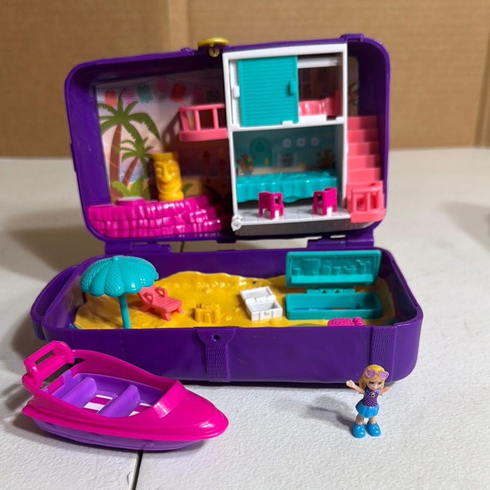 Polly‎ Pocket Hidden Places Beach Vibes Backpack
